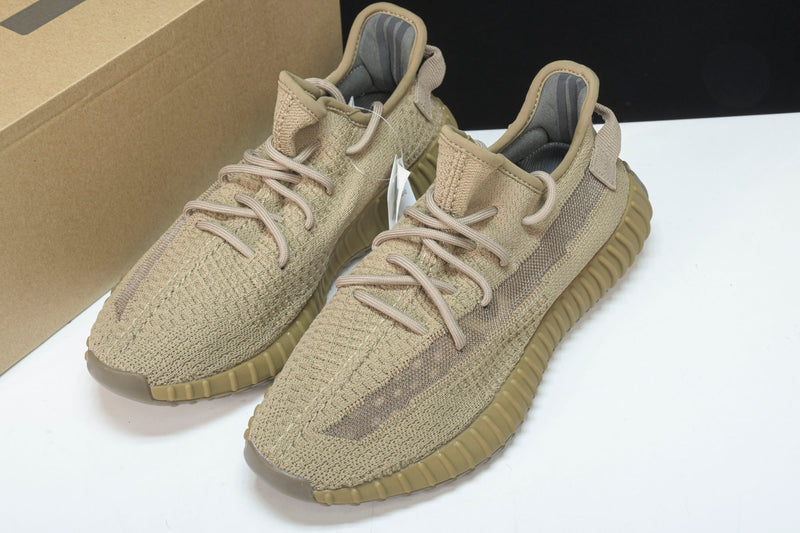 Tênis Adidas Yeezy Boost 350 V2