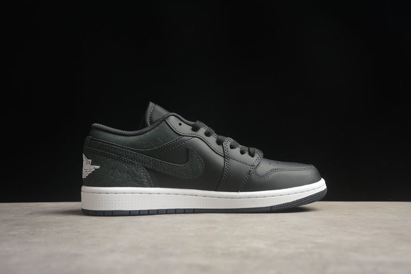 Tênis Nike air jordan 1 Low “ Black Elephant ”