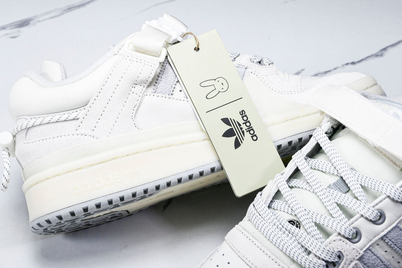 Tênis Bad Bunny x Adidas Forum Buckle Low  'White'