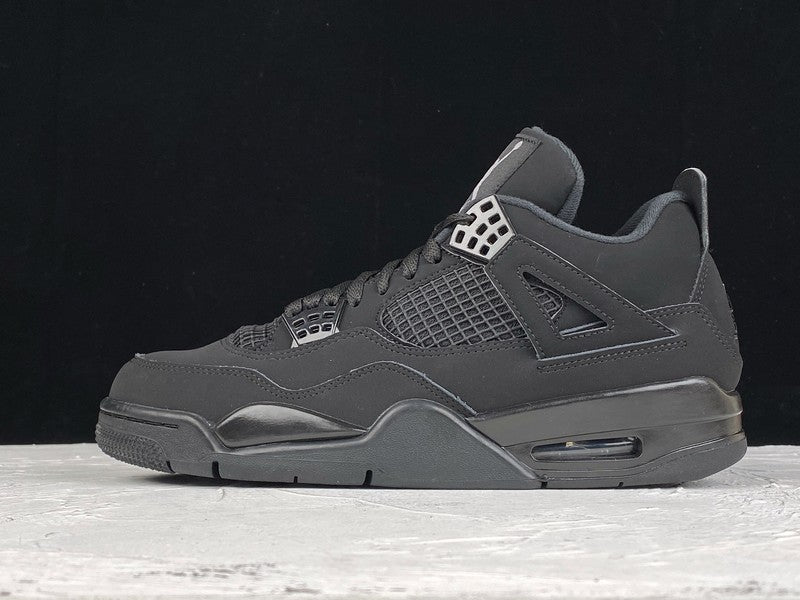 Tênis Nike Air Jordan 4