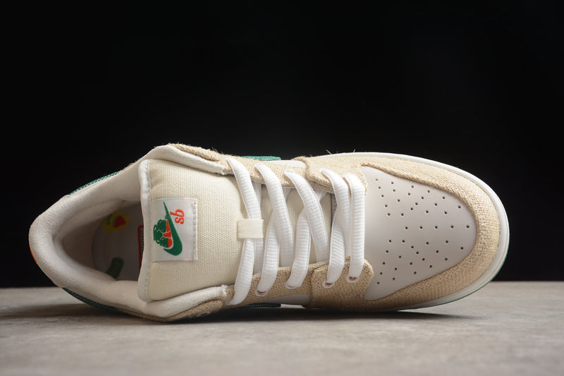 Tênis Nike SB Dunk Low x Jarritos