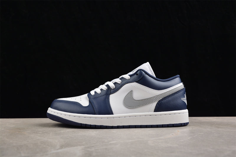 Tênis Nike air jordan 1 Low “ Midnight Navy ”